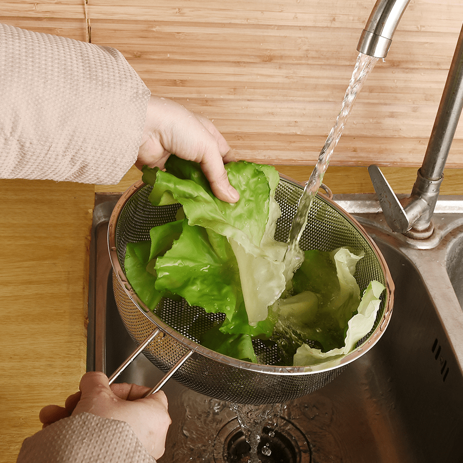 Kai Stainless Steel Colander with Handle