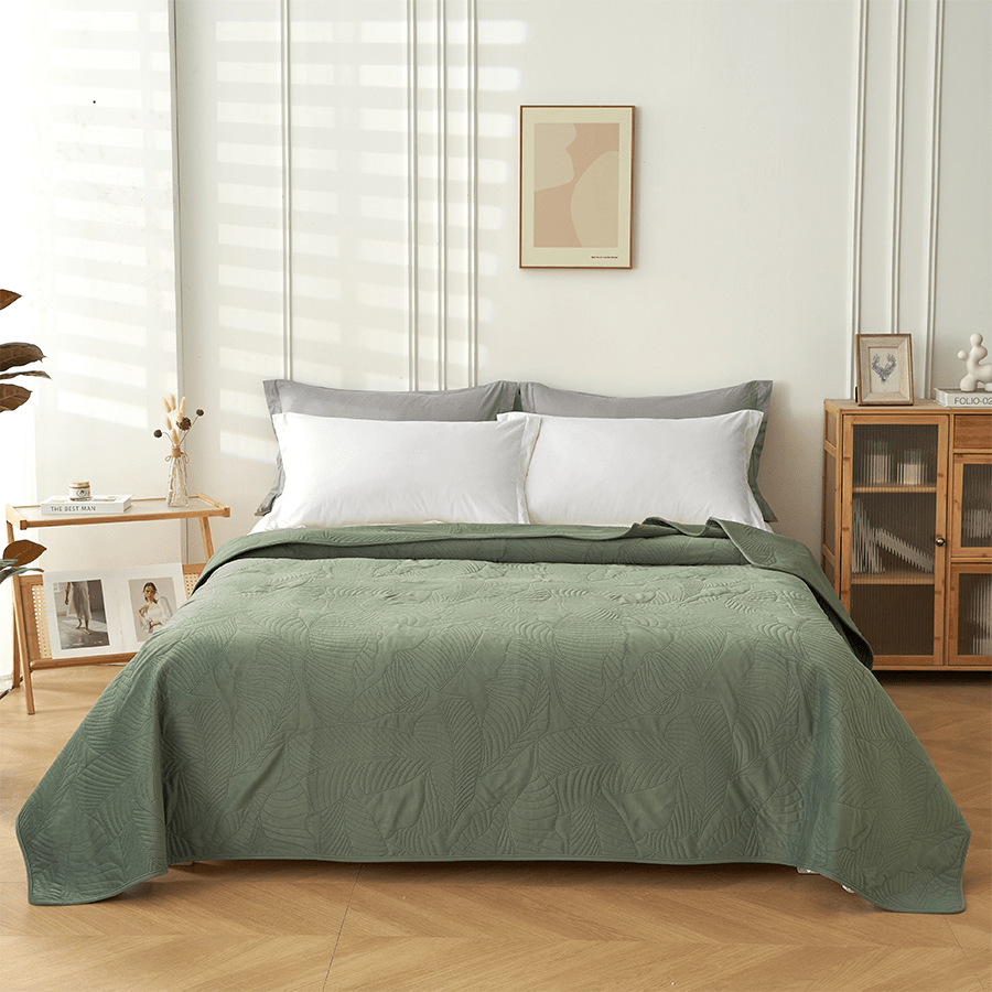 Lysia Velvet Bedspread Lysia Velvet Bedspread Mandaue Foam