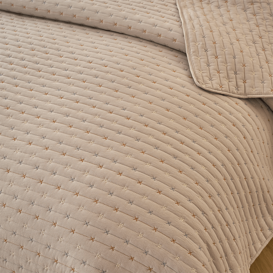Maxie Bedspread - Beige