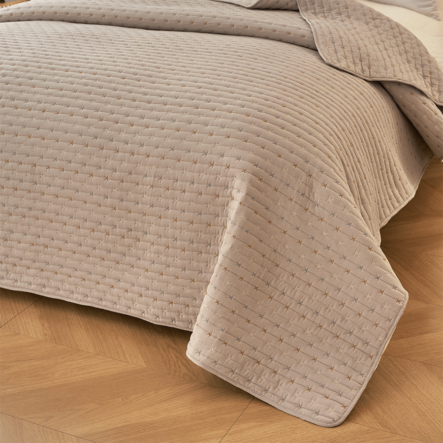 Maxie Bedspread - Beige