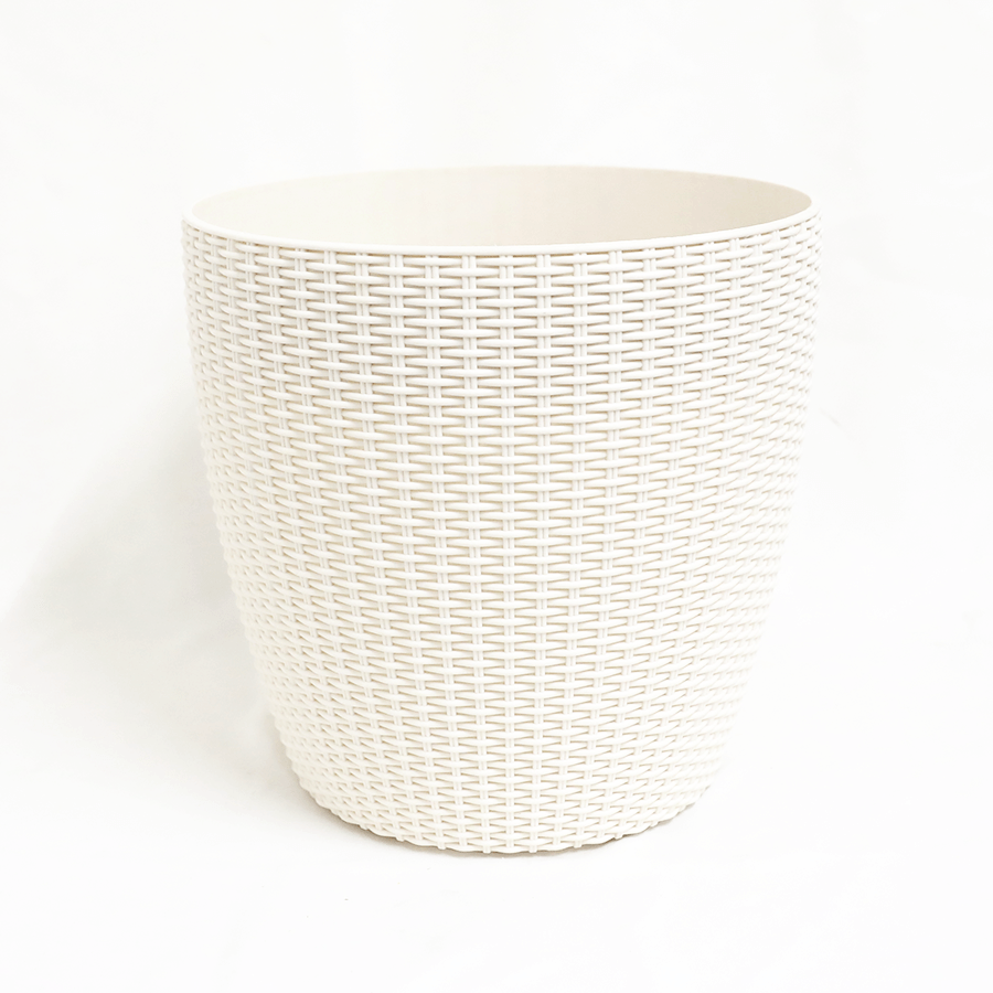Urvanna Plastic Wicker Planter